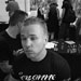 Calvin le seul tatoueur qui bosse les yeux fermés